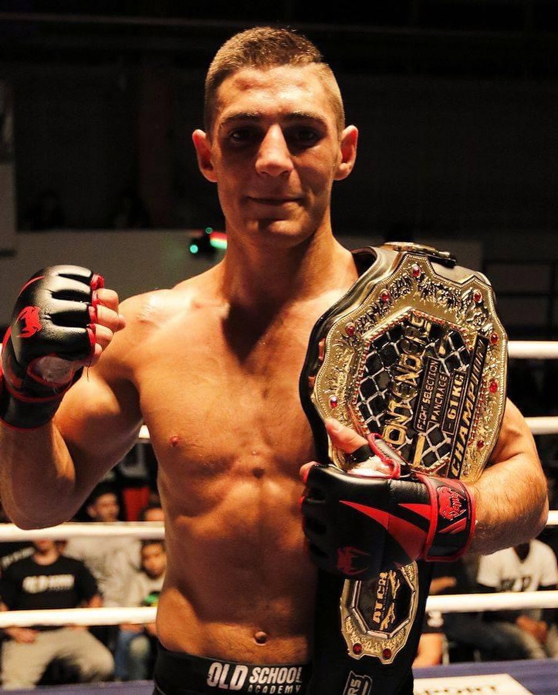 Michael Aljarouj salut militaire champion 100% Fight