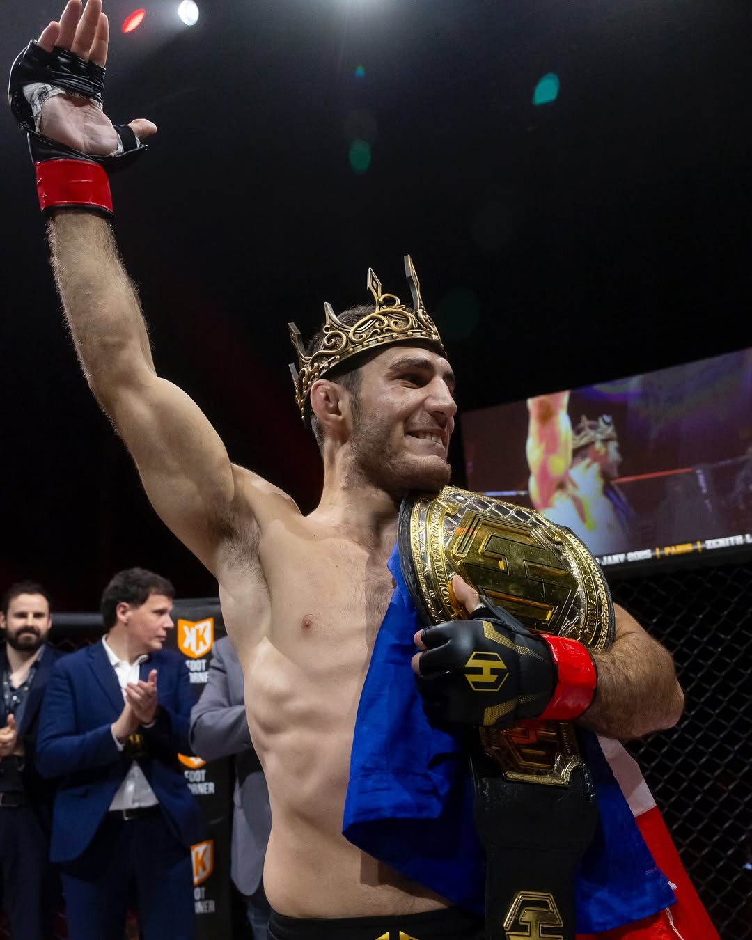 Michael Aljarouj couronné champion Hexagone MMA